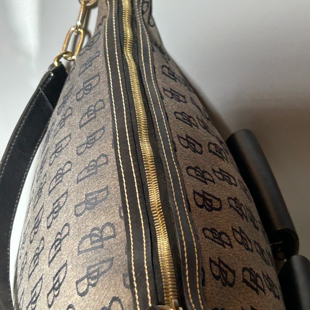 Dooney & Bourke Black and Tan Tote Bag Approx. 18” x 10” x 5.5” - Picture 5 of 16